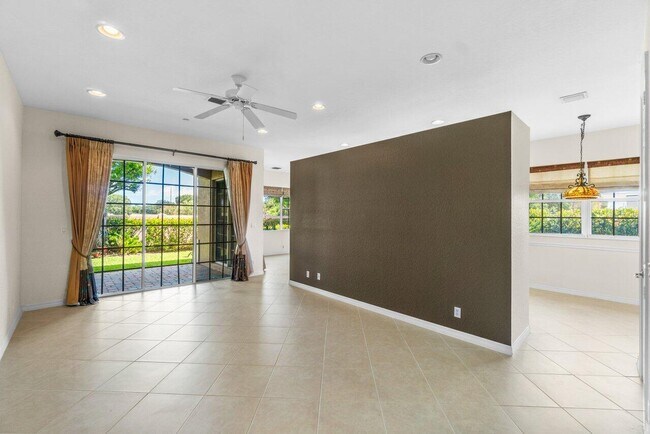 Building Photo - 32 Beechdale Ln