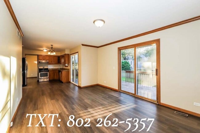 Building Photo - 2527 Leach Dr