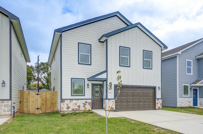 Building Photo - 410 N 4th St