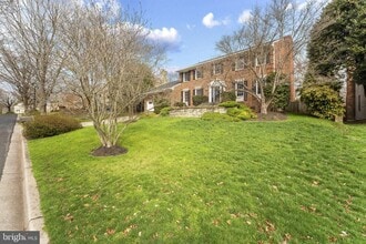 Building Photo - 7425 Royal Dominion Dr