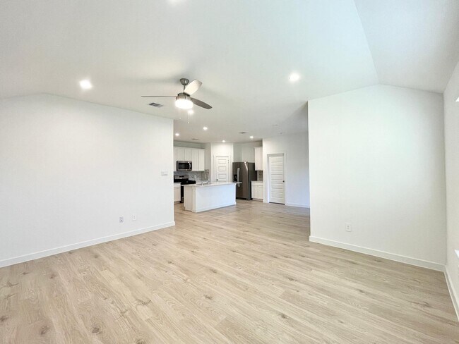 Building Photo - 30007 Foxtail Pne Ct