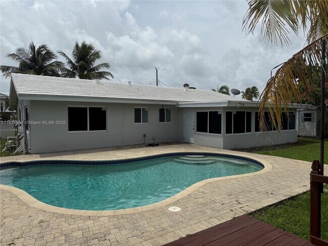 Foto del edificio - 4331 NW 10th St