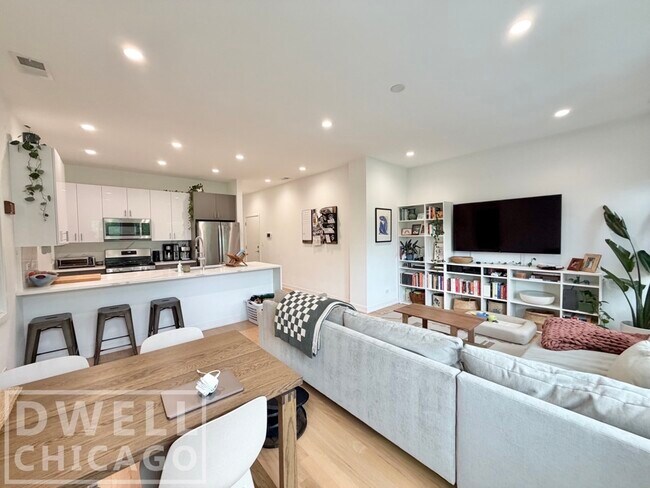 Foto del edificio - 969 W 18th St