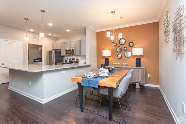 1BR, 12BA - 940SF - Lullwater at Jennings Mill Apartments