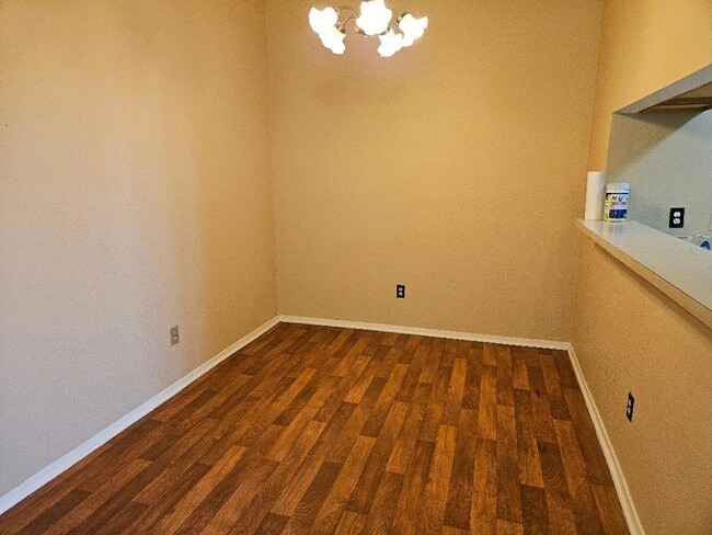 Foto del edificio - 805 Lexington Rd