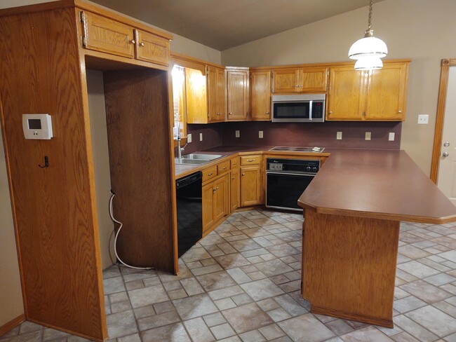 Building Photo - 8459 AR-128