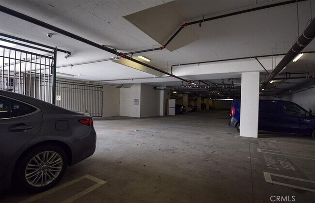 Foto del edificio - 4661 Wilshire Blvd