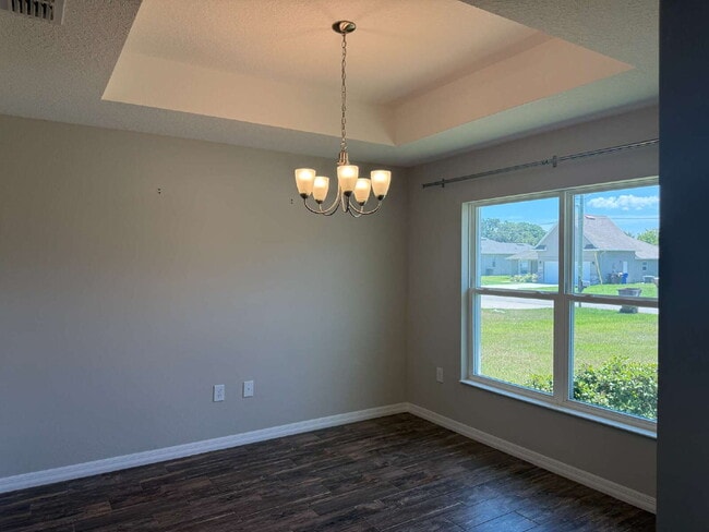 Building Photo - Beautiful and Spacious 3/2 with Separate Entrance 1/1 In-Law Suite, RV Parking