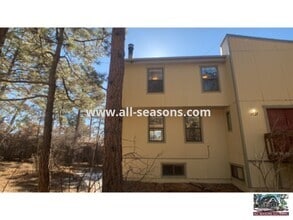 Building Photo - 1527 Spg Vly Dr