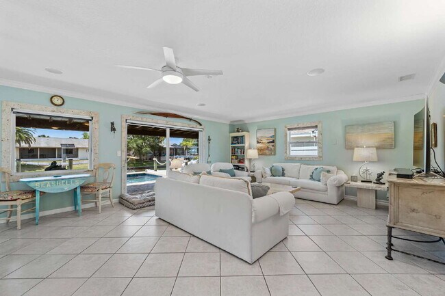 Building Photo - 3 bed, 2 bath Pool & Salt Water canal home...
