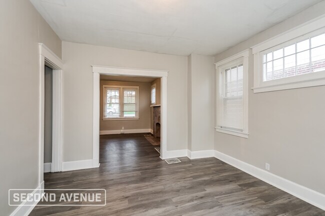 Foto del edificio - 4315 W 8th St