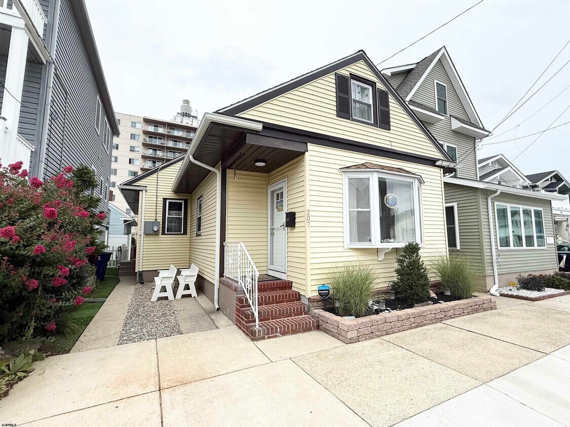 Foto principal - 207 N Harvard Ave