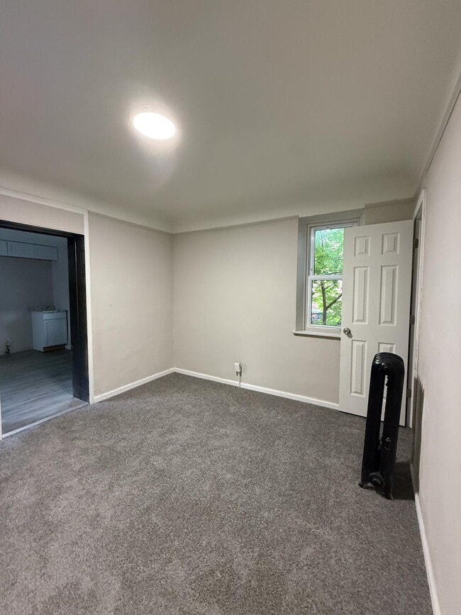 Building Photo - 3-Bedroom Gem on Marseilles Street with Sp...