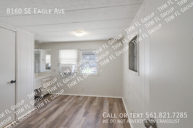 Foto del edificio - 8160 SE Eagle Ave