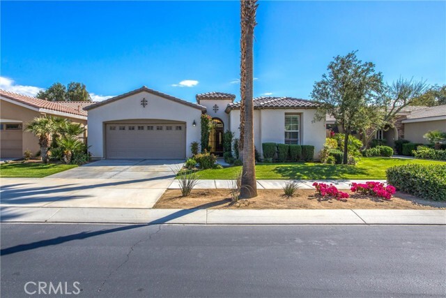 Foto principal - 60310 Desert Rose Dr