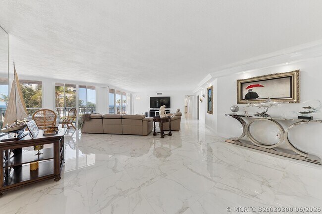 Building Photo - 3546 S Ocean Blvd