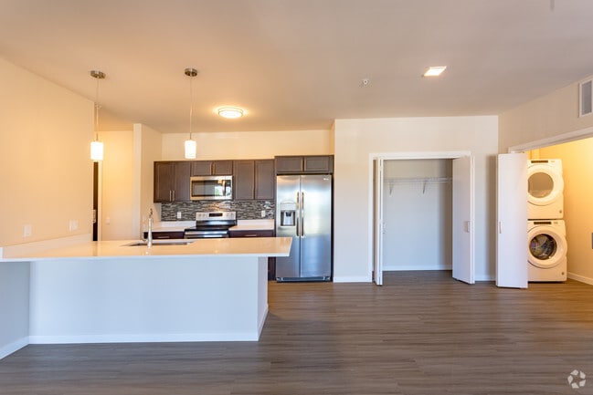 1 Bed, 1 Bath - Luxe Sheboygan Luxury Apartments