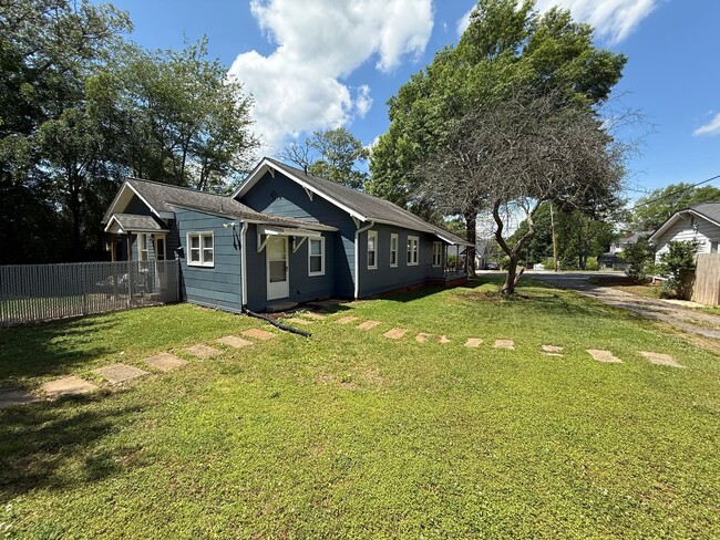 Foto del edificio - One Bedroom Bungalow