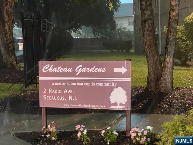 Primary Photo - 2 Radio Ave