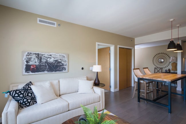 Building Photo - Farmers Park Apartments