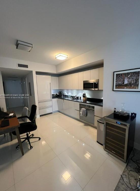 Building Photo - 1010 Brickell Ave