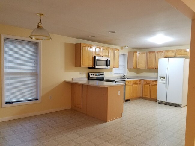 Building Photo - 122 Barbara Ln