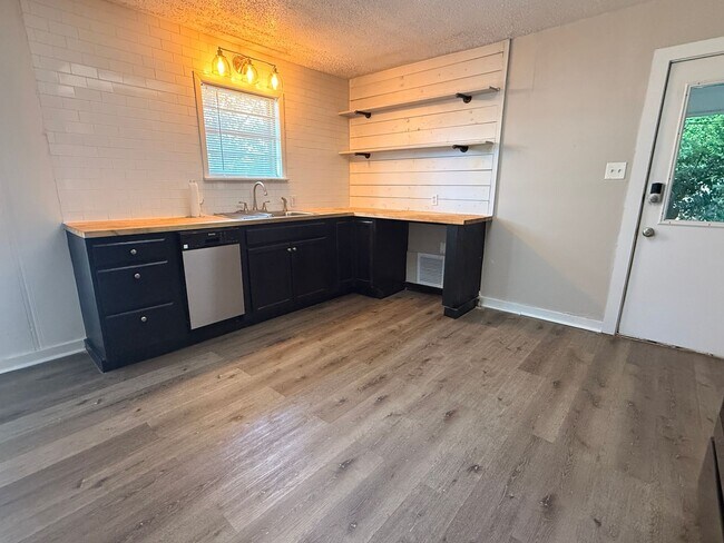 Foto del edificio - Beautiful 3/2 Home in Central Longview!