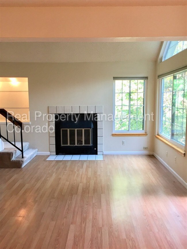 Building Photo - Gorgeous Condo in Cedar Point!