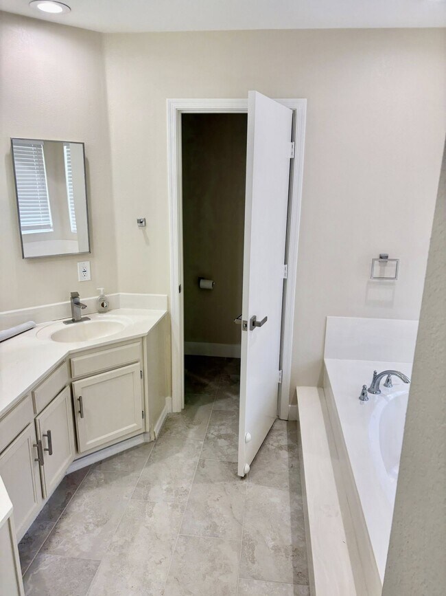 Foto del edificio - 8626 W Greenbrian Dr