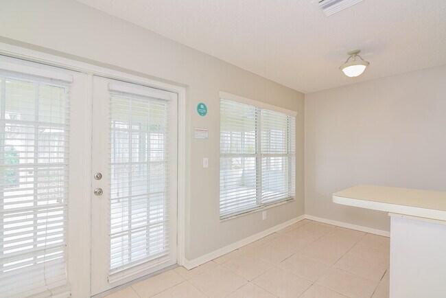 Building Photo - 725 Cape Cod Cir
