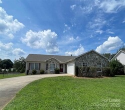 Building Photo - 1444 Farmington Hills Dr