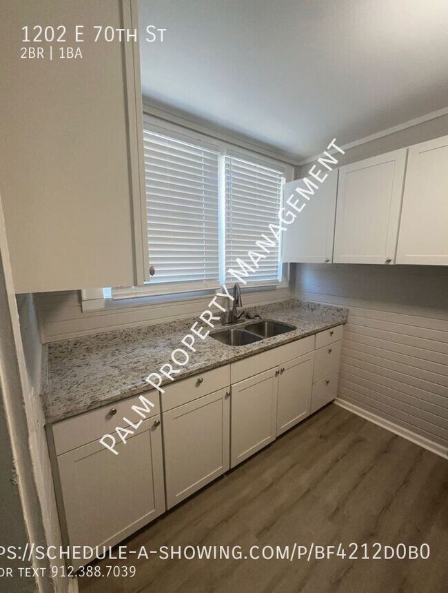 Foto del edificio - 1202 E 70th St