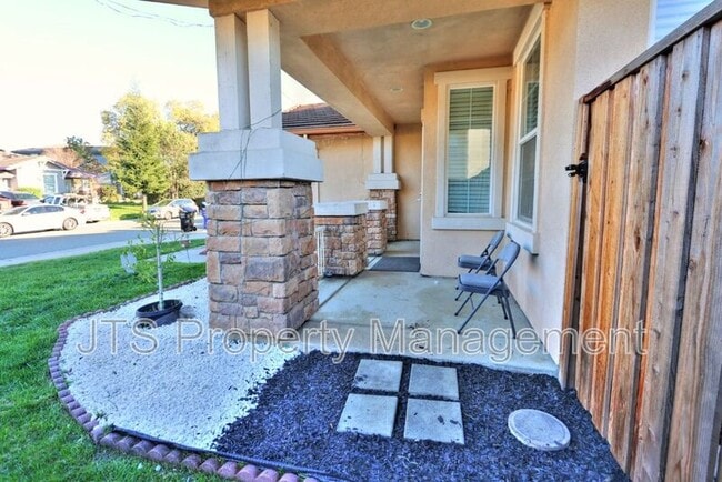 Foto del edificio - 7817 Westbourne Way