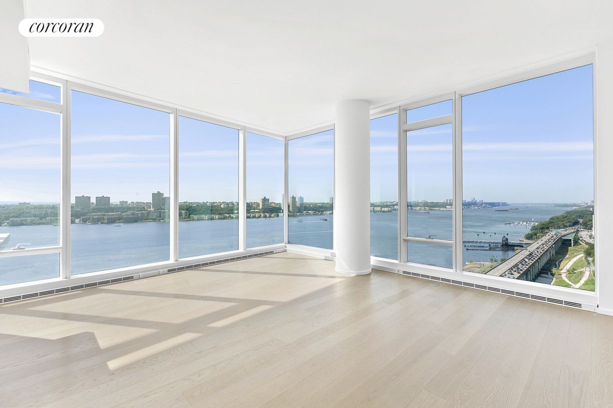 Foto principal - 30 Riverside Blvd