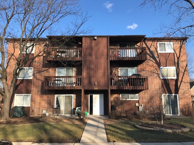 Building Photo - 686 Daisy Ln
