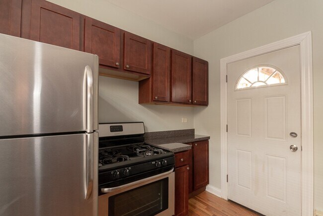Foto del edificio - 4329 N Wolcott Ave
