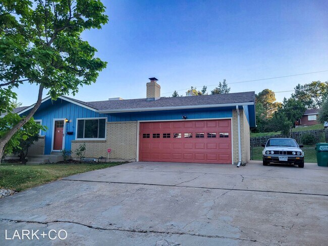 Building Photo - 5 br, 3 bath House - 12050 W. Carolina Dr