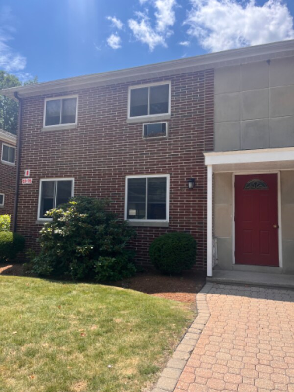 Primary Photo - 76 Wilson Dr
