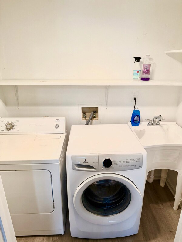 Foto del edificio - 2004 Fort Pemberton Ct