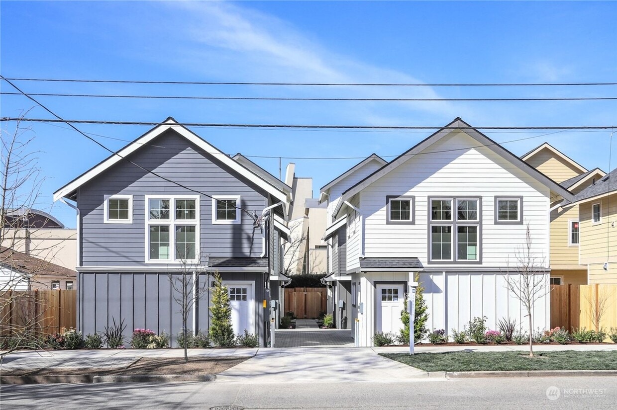 Primary Photo - 3 bedroom dream home in Highland Park Neig...