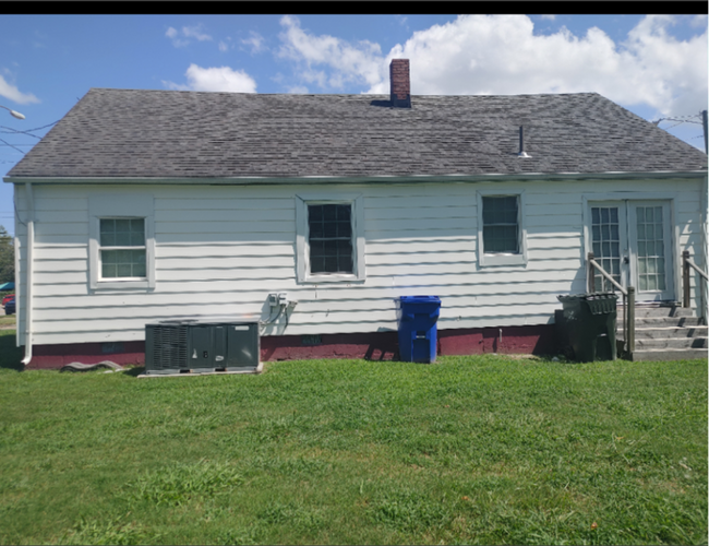 Building Photo - 953 Newtown Rd- Virginia Beach - Available...