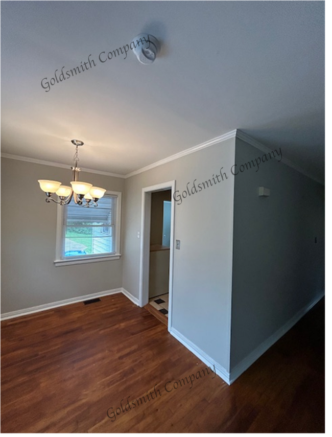 Building Photo - 3-Bedroom Home in Greenville with Cozy 100...