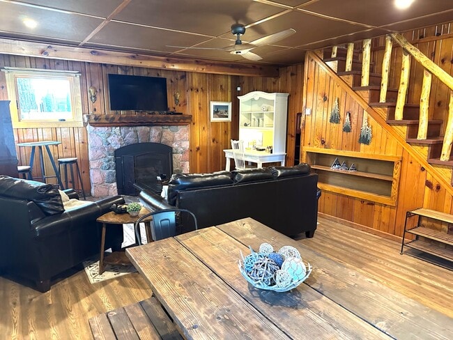 Building Photo - 3628 Forest Ave