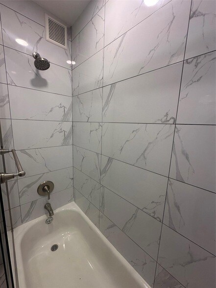 Foto del edificio - 1447 E 95th St