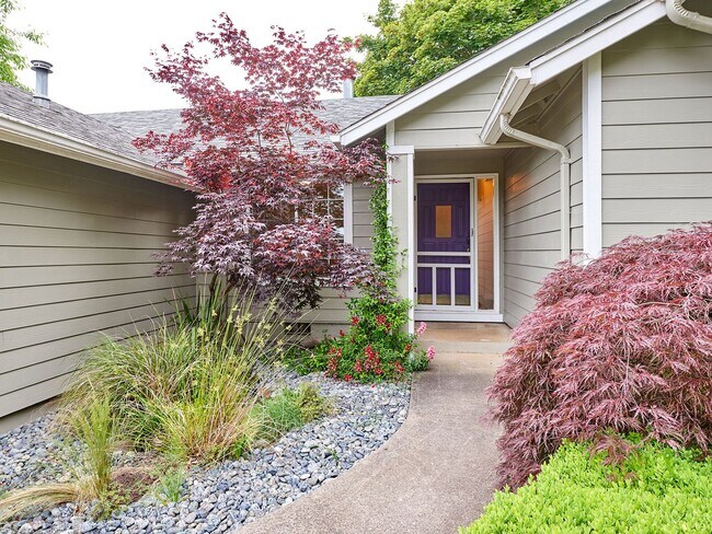 Foto del edificio - 3 bed, 2 bath single-level home in South Salem