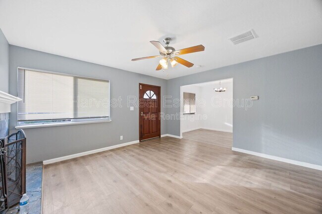 Foto del edificio - 252 Esther Ct