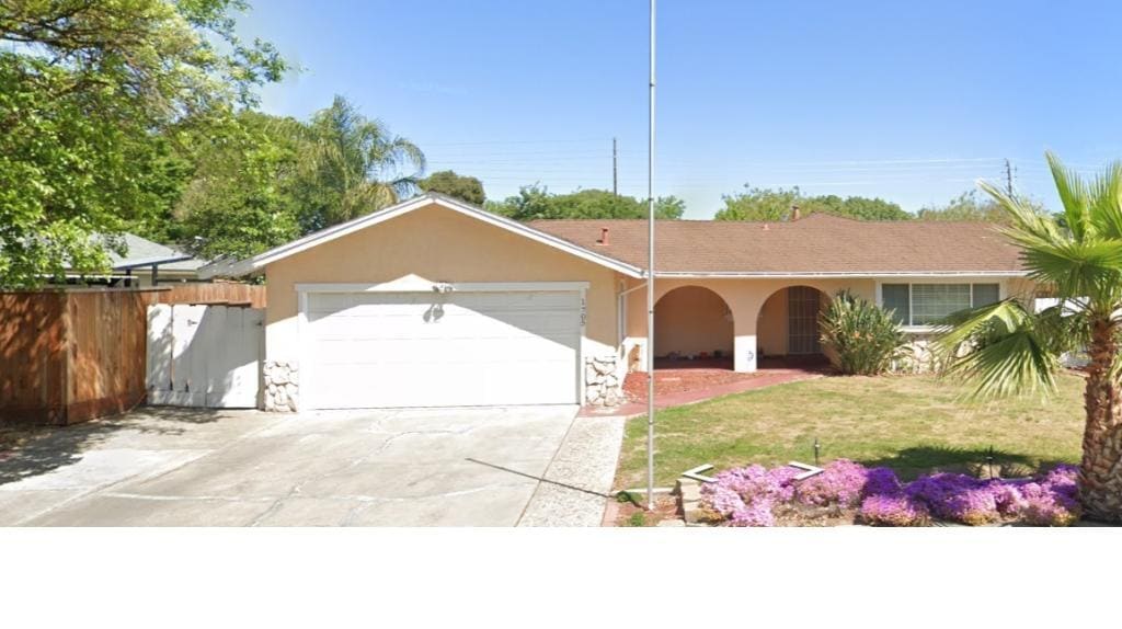 Primary Photo - 1705 Chapala Way