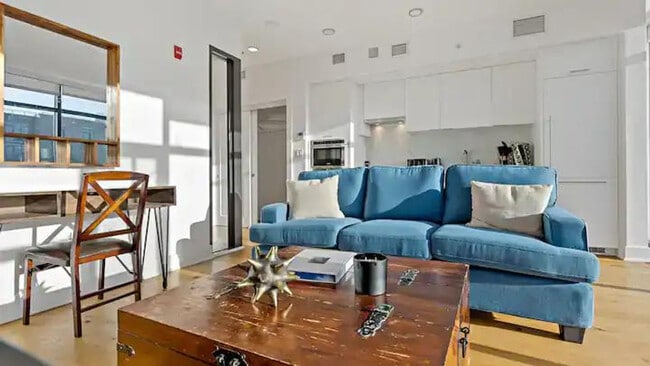 Foto del edificio - 1815 6th St NW