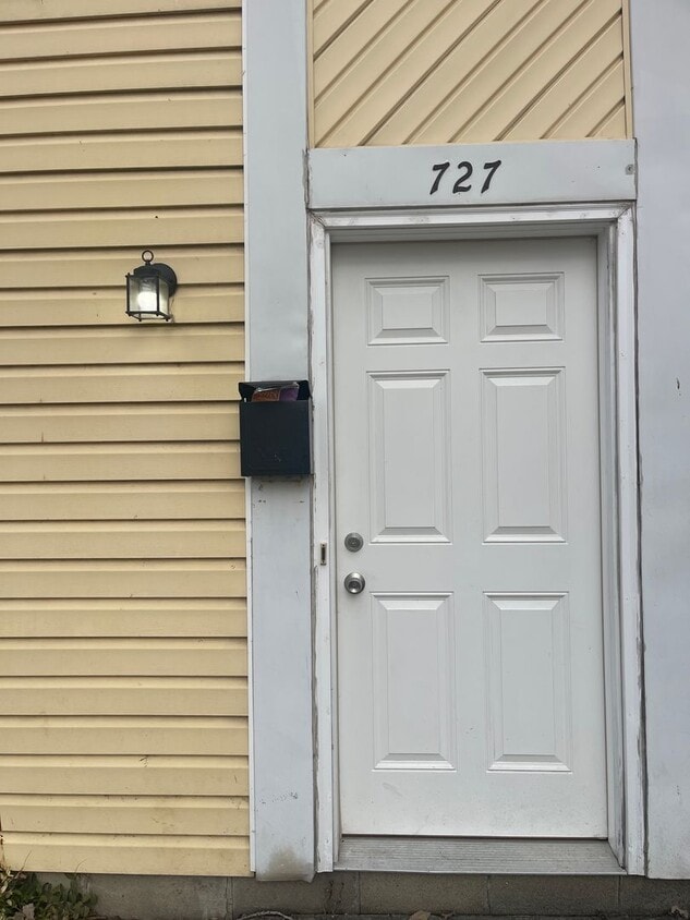 Photo - E. Court Ave., 727 & 729