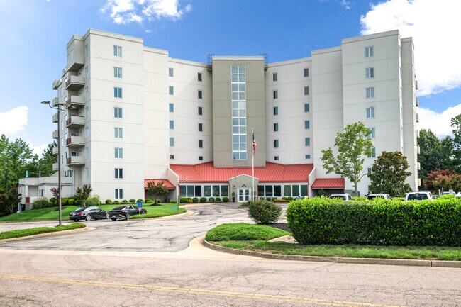 Foto del edificio - 301 Beacon Ridge Dr